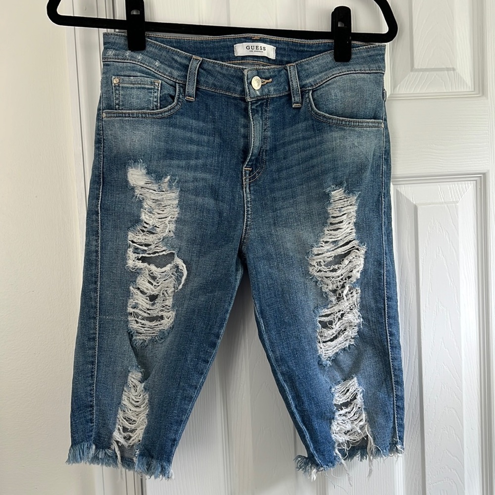 Womens guess distressed Bermuda shorts size 28